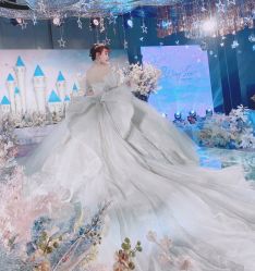 -Renee芮亦婚纱(原丽莎)