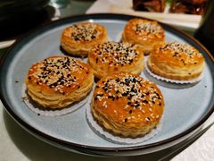猫山王榴莲酥-维园悦谱·海派家常菜(乌鲁木齐南路店)