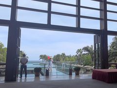 -亚龙湾喜来登·美景台大堂吧