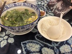 -桥香园云南过桥米线(金马碧鸡店)
