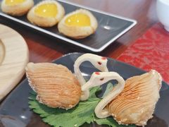 鲍鱼天鹅酥-白天鹅宾馆-玉堂春暖餐厅