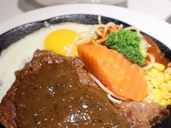 -汤姆家的牛排意面披萨(新城市广场店)