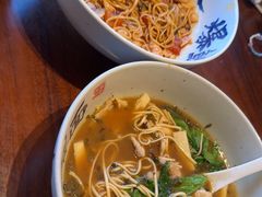 -李犟大爆鳝面·手工蟹黄包(湖滨西湖店)
