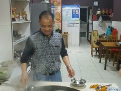 -谢老五跷脚牛肉·非遗传承店
