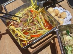 -川堂风·跷脚牛肉·乐山爆炒(宝山日月光店)