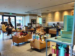 -星巴克臻选(金桥国际店)