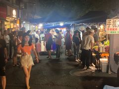 -吴山路夜市