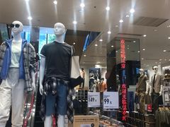 -优衣库(深圳万象天地旗舰店)