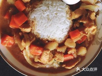 一人食 快手菜 日式咖喱鸡肉饭 材料：鸡胸肉一块