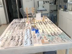 -天空之镜眼镜店蔡司依视路授权店(天通苑店)