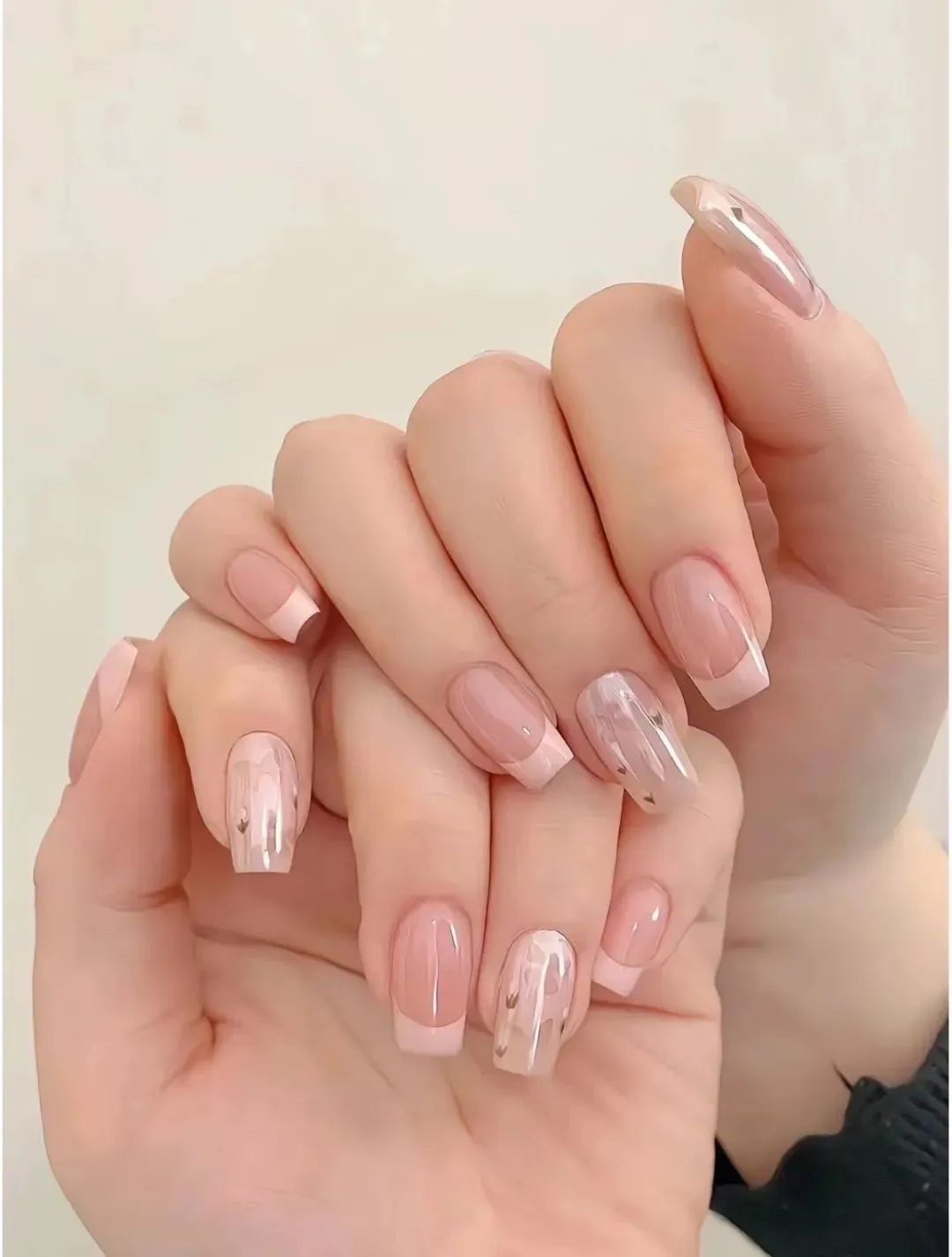 简约百搭方型短甲