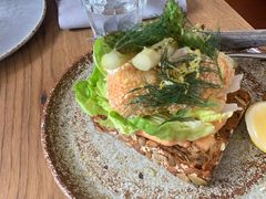 炸海鲈鱼三明治-BOR Eatery(安福路店)