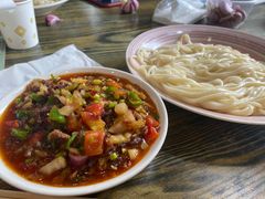 -歹歹的加个面过油肉拌面