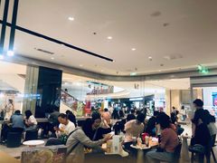 -喜茶(杭州滨江宝龙店)
