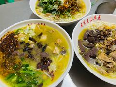 -文山荷鲜居(翠湖店)