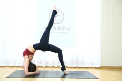 -亚太瑜伽普拉提学院