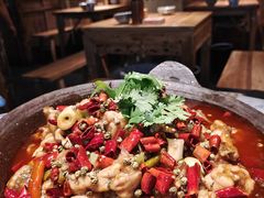 破店麻辣馋嘴牛蛙-泥糊破店小酒馆·团建聚餐(南京西路店)