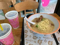 -蓝精灵乐园·世茂精灵之城主题乐园