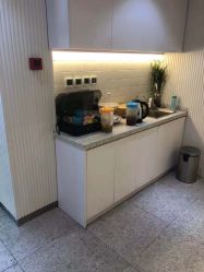 -PE SALON