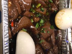 烤鸭血-路边摊小炉子烧烤