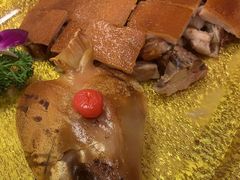 烤乳猪件-黄埔华苑酒家(黄埔总店)