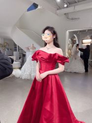 -艾米丽婚纱礼服