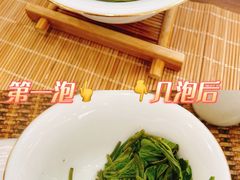 西湖龙井-浙茶集团狮峰·西湖龙井·杭州特产(莫干山路专卖店)