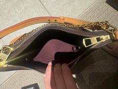 -小飞侠奢侈品回收 寄卖 养护(宝山宝龙广场店)