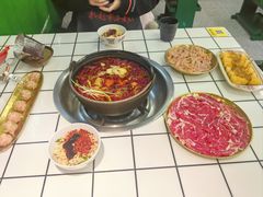 -扎起市井老火锅(乐山总店)