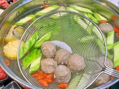 -匠心牛公馆·潮汕牛肉海鲜火锅(索菲特店)