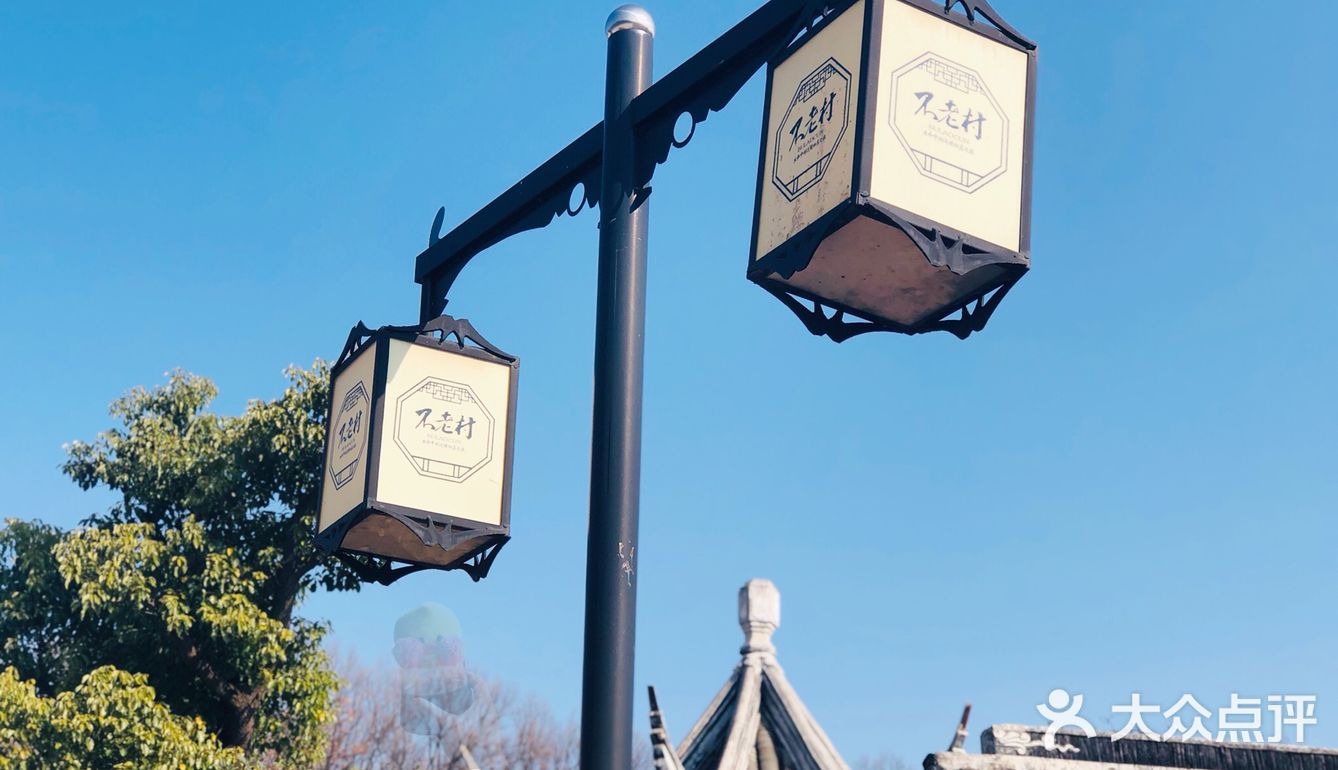 连降噪耳机都能够舍弃，一个双肩包就到达这里