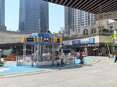 -阳光滨江天地尚湾里-地下停车场