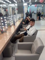 -Z.X HAIR SALON张新美业