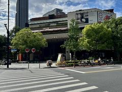 -瑞虹新天地月亮湾