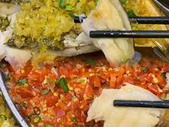 -阿瓦山寨·湘菜现炒·剁椒鱼头王(咸阳总店)