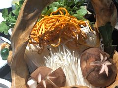 -东椰·海南椰子鸡火锅(朝阳门店)