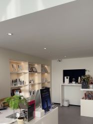 -JNK皮肤管理中心