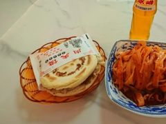 -晓峰手工擀面皮(新民街总店)