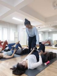 -馨媛瑜伽普拉提