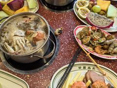-四囍码头海鲜烧烤自助火锅(外滩南京东路悦荟广场店)