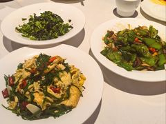 北疆沙葱炒土鸡蛋-小河公主秘制烤羊腿(小绿谷店)