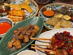 -包整·丝娃娃(一览甲秀楼风景店)