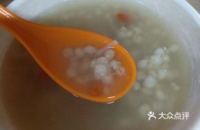 Lotus Seed and Coix Seed Mixed Grain Porridge