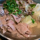 肖四女乐山跷脚牛肉(无锡首店)饼很好吃，脆香