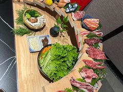 -山川小町·极番烧肉(新地假日广场店)