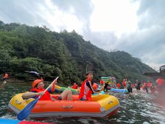 -安吉龙王山峡谷漂流
