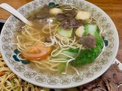 -牛小隆牛肉面馆(四牌楼店)