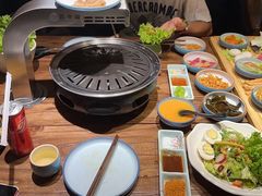 -明洞阿姨·韩式酱蟹烤肉·创意料理(三元桥店)