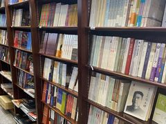 -新华书店(泉城路店)