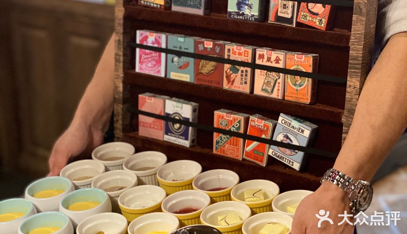 欢迎来到九零年代主题火锅店[礼花]